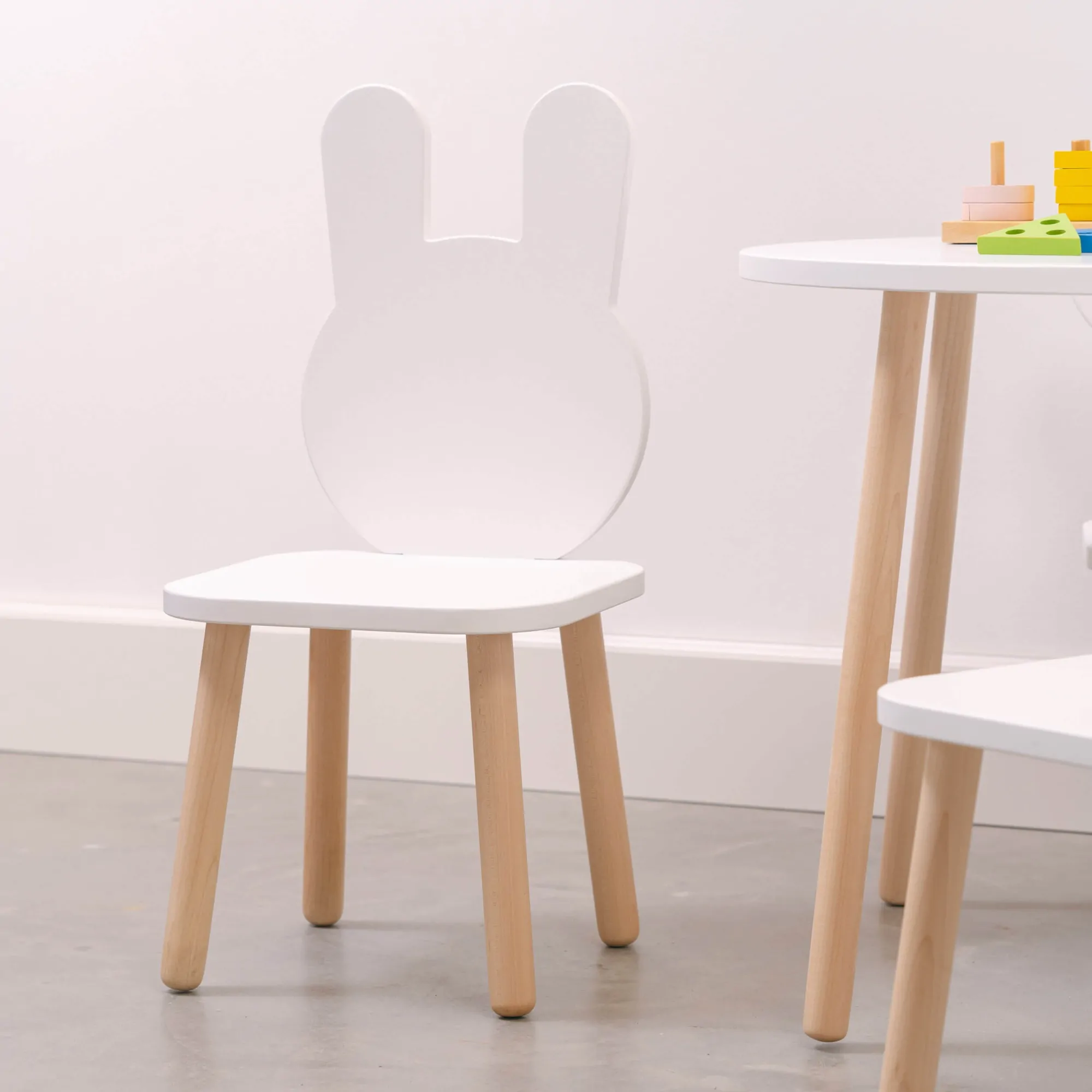 Kids-table-and-chair-set-Fauna-birch-2-1.jpg